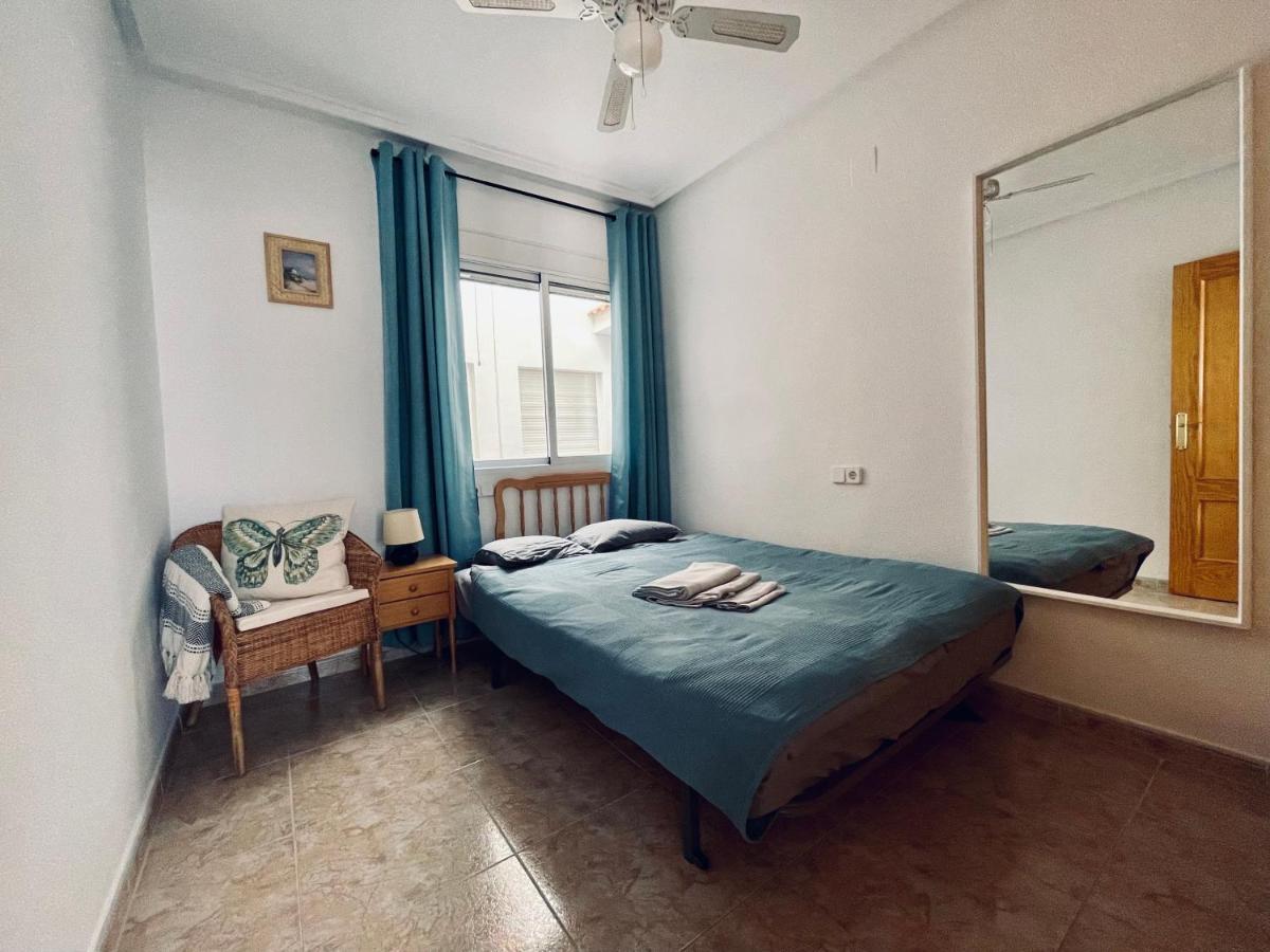 El Papagayo Apartment 2 Mins Walking To The Beach Torrevieja Dış mekan fotoğraf
